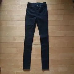 UNIQLO ウルトラストレッチスキニージーンズ ブラック 24