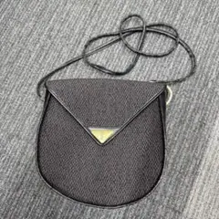 ★YSL ショルダーバッグ 黒と赤の模様