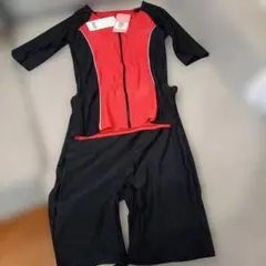 赤黒ストレッチ水着