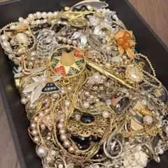 遺品整理品　約2.0キロ イミテーション アクセサリー まとめ売り