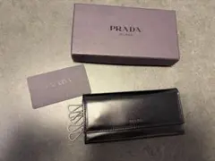 PRADA ブラック レザー キーケース