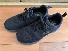 SKECHERS メモリーフォーム ワイドフィット ブラックスニーカー