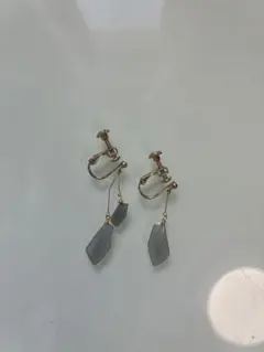 ゴールドメッキ 青みストーン イヤリング
