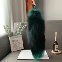 大人気 しっぽ グリーン ファー チャーム キーホルダー 韓国 y2k②