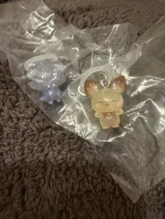 ポケピース　めじるしガチャマスコット　ピチュー　ニャスパー