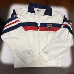 FILA INTERNATIONAL ナイロンジャケットセットアップ FILA ナイロンセットアップ 上下セット メンズL〜XL相当 - メルカリ