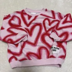 ハート柄トレーナー LOVE COMES FIRST