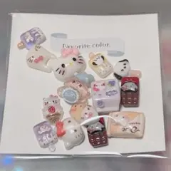 デコパーツ　ネイルパーツ　サンリオ　キティちゃん