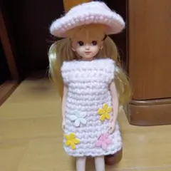リカちゃん 着せ替え服 ハンドメイド手編み ！商品は帽子とワンピのみ！人形は❌️