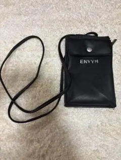 ENVYM スマホショルダーバッグ ブラック