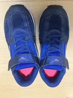 スニーカー 22.5