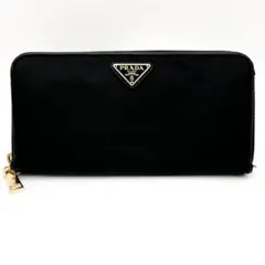 PRADA ラウンドファスナー　ナイロン　三角ロゴトライアングル　ブラック