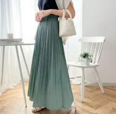 【クラシカルエルフ】ふわり、揺れる。一目置かれる魅惑のプリーツスカート