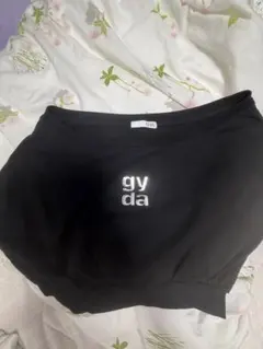 GYDA 半袖Tシャツ ブラックのサムネイル