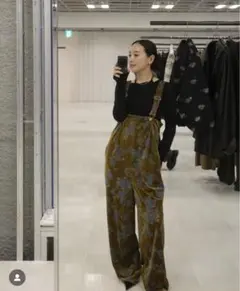 2026年最新】ameri flower print velour pantsの人気アイテム - メルカリ