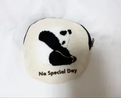 パンダ刺繍の円形ポーチ