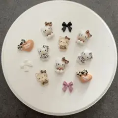 No.318ハローキティ　ネイルパーツ　ヒョウ柄　12個
