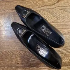 【最終値下げ！！】Ferragamo ブラック ポインテッドトゥパンプス