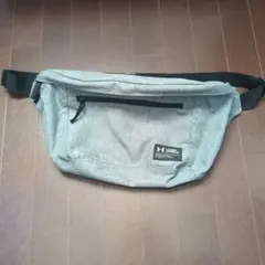 UNDER ARMOUR ウエストバッグ ボディバッグ グレー