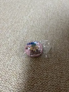 くら寿司　びっくらポン　缶バッジ　BT21 SHOOKY