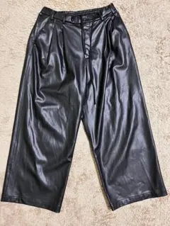 レザーパンツ