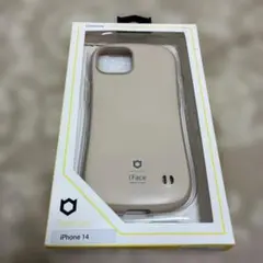 iFace First Class iPhone 14 ケース (カフェラテ)