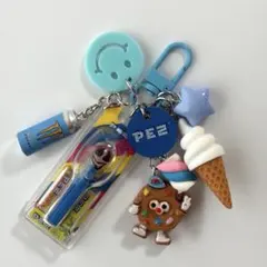 じゃらじゃらキーホルダー★青いおばけ？！ペッツくんとピース★水色も大好き★ポップのサムネイル