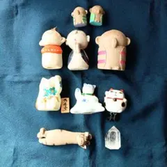 陶器製の多彩な置物セット