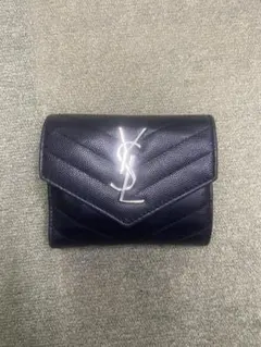 ウォレット　三つ折り財布