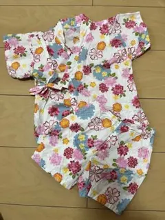 女の子　キッズ　ベビー　甚平　白　ホワイト　赤　ピンク　オレンジ　和柄　和服