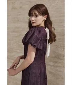Bloom-Sleeve Jacquard Dress / wine berry