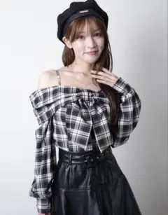 LIP SERVICE オフショルリボンチェックシャツトップス