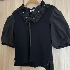 人気新品　44サイズSuper Beauty 半袖カットソー 黒 フラワー装飾 人気新品 44サイズSuper Beauty 半袖カットソー 黒 フラワー装飾