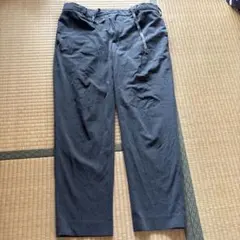 UNIQLO スラックス グレー Lサイズ　ウエスト84-92センチ　感動パンツ