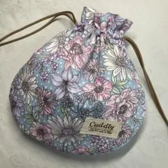 ハンドメイド　まん丸巾着袋　ポーチ　マチ無し　ブルー地　爽やかな花柄　裏地あり