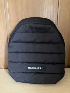 marimekko ブラック キルティングリュックのサムネイル