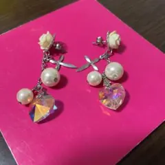 ハート型クリスタルとパールのピアス