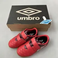 umbro 室内用フットサル、サッカーシューズ 赤　17cm