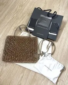 Item thumbnail for item c6758e29-a423-4fbd-a697-350b94382151