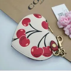 た*か様 COACH ボックスド ハート コイン パース・チェリー プリント
