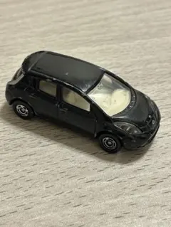 トミカ　テコロジー　リーフ　Nissan