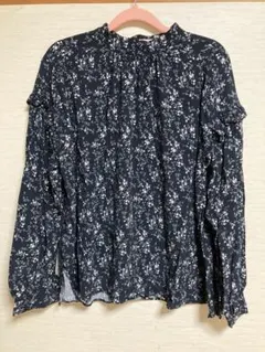 SHIPS ボタニカル プリント スタンドカラー ブラウス