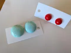 ビンテージ品　アクアブルーとレッドのイヤリングセット