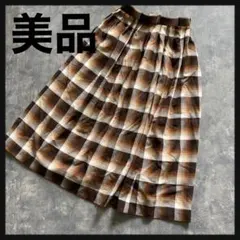 美品 きれいめ チェック柄　膝丈　フレア スカート　レディース ブラウン