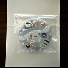 【新品】サンリオキャラクターズ 刺繍缶バッジビスケット2〈シナモンロール〉