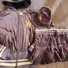 Item thumbnail for item b7b2326c-0fb8-4e10-a88d-0c6d2003ed3c