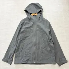 ブロックテックパーカー/3Dカット　グレー　UNIQLO XL