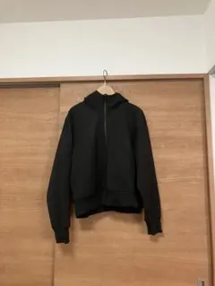 ユニクロ　ショート丈パーカー　黒　XL