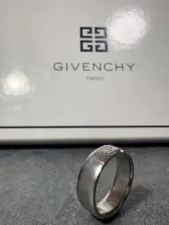 Givenchyリング22号前後