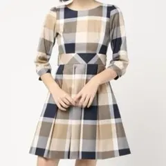 【美品】ブルーレーベルクレストブリッジ ラウンドカラー フレアワンピース 38